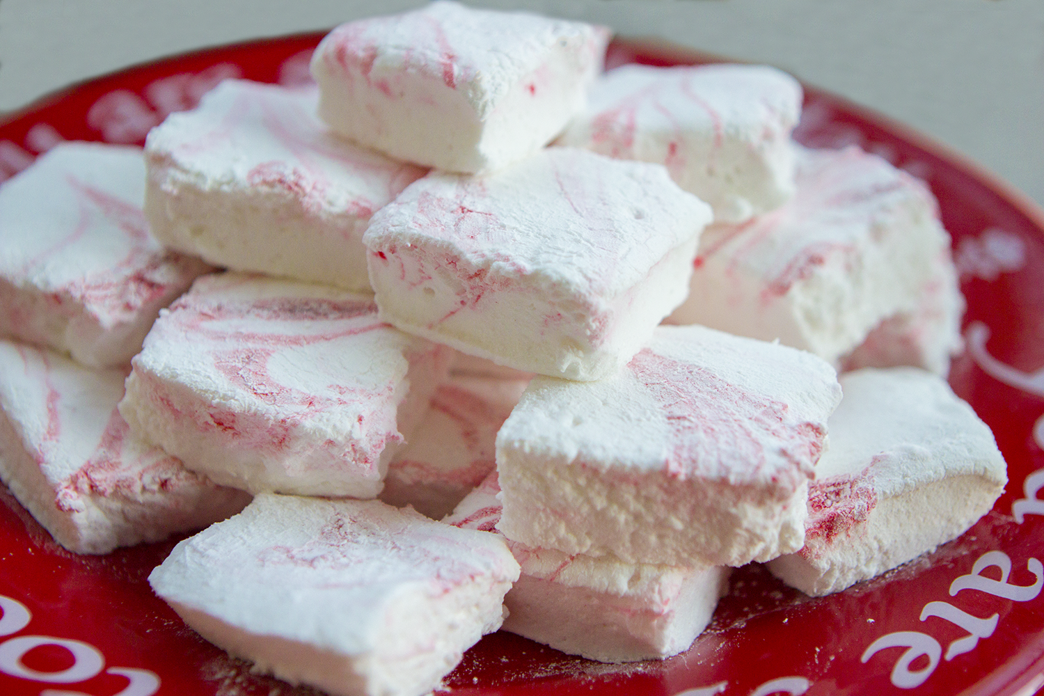 homemade-peppermint-marshmallows-5