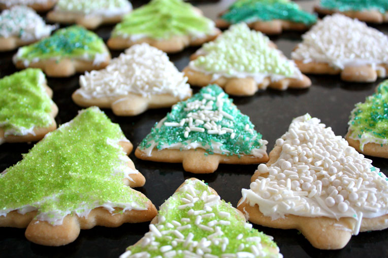 winter-tree-cookies-holiday-green-sugar-cookies-sprinkles-green-decorated-2