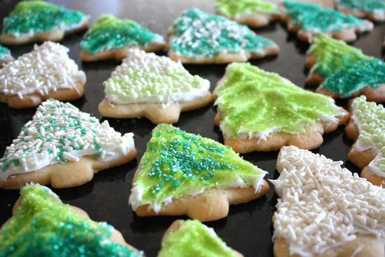 winter-tree-cookies-holiday-green-sugar-cookies-sprinkles-green-decorated-3