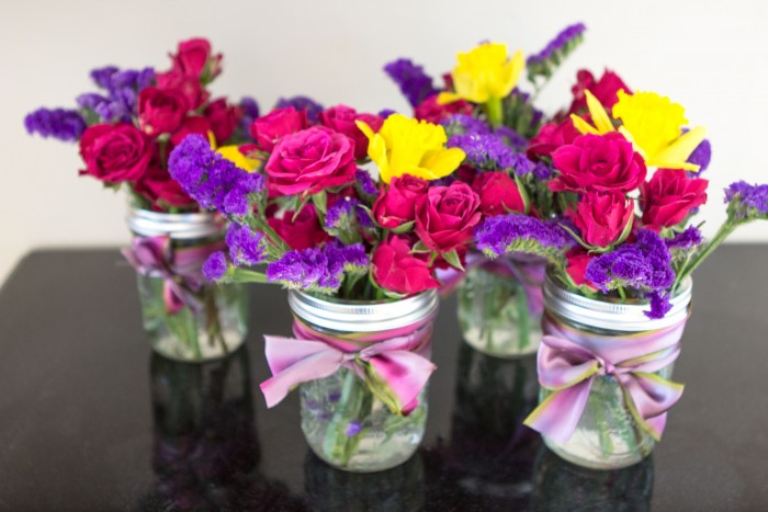 Valentine-mason-jar-bouquet