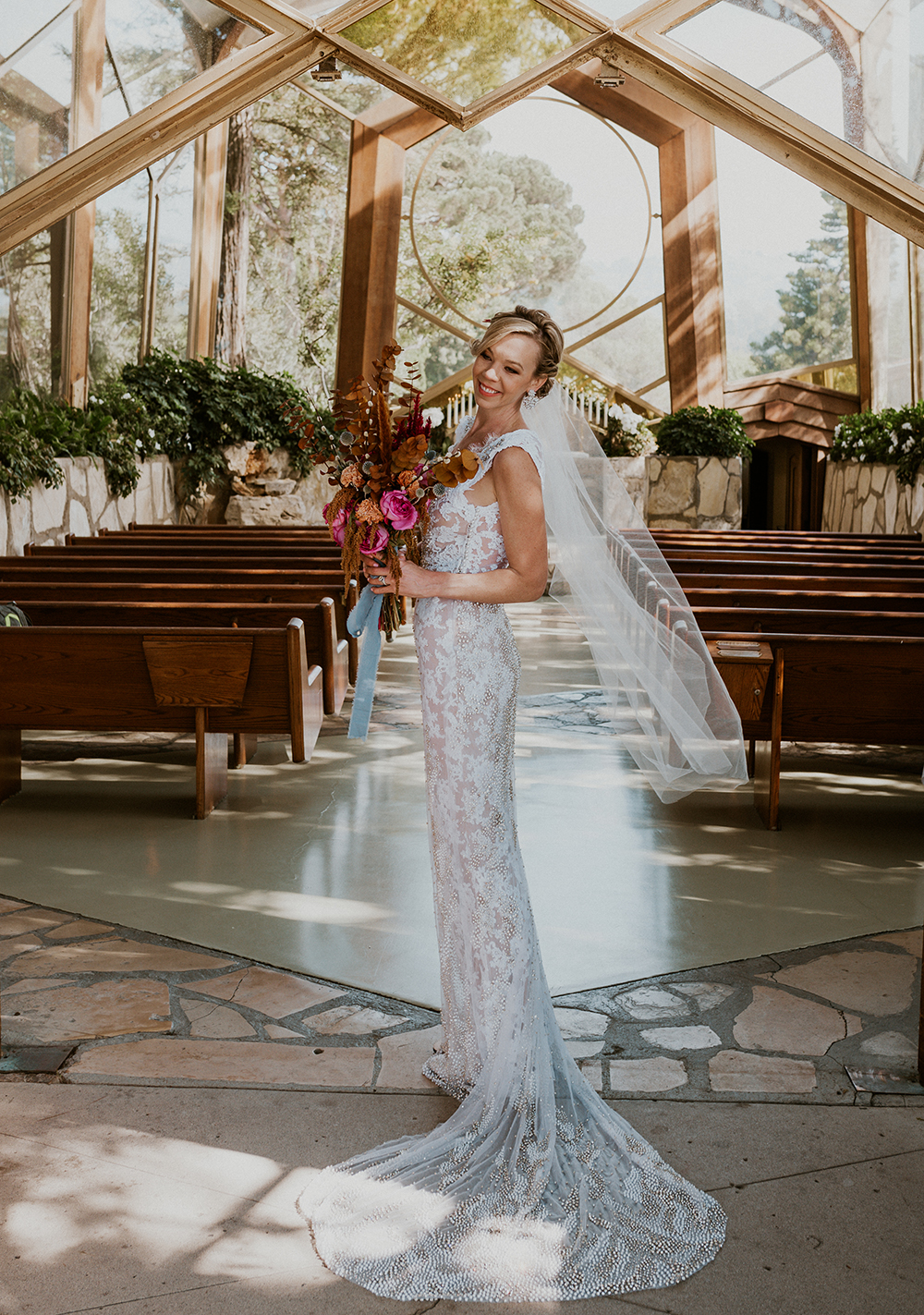 bride at wayfarers chapel